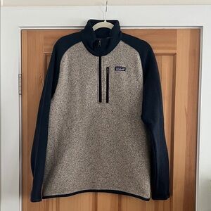 Patagonia Men's Black and Gray Zip-Up Sweater